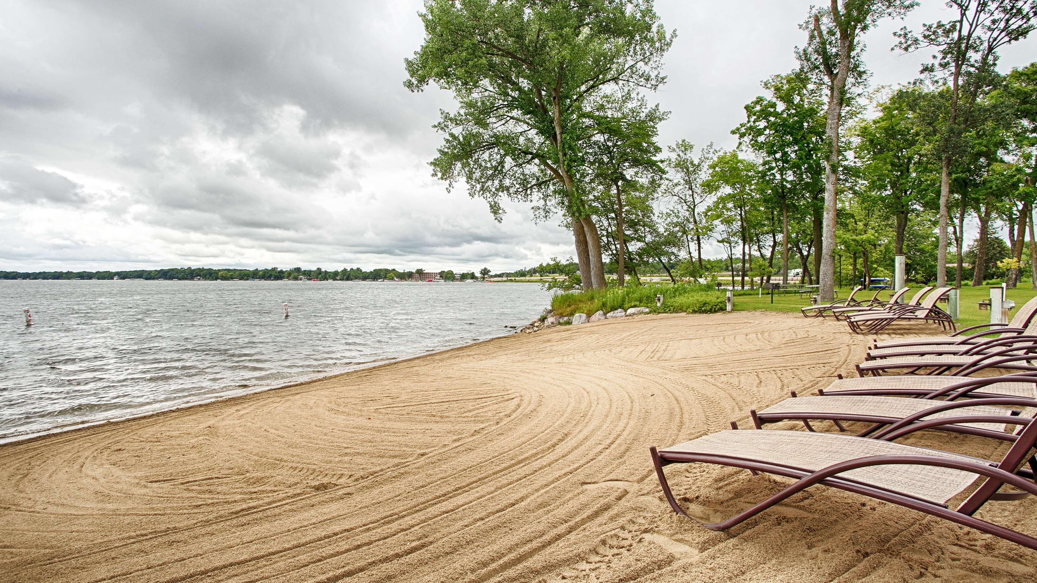 Best Western Premier The Lodge On Lake Detroit Detroit Lakes Bagian luar foto