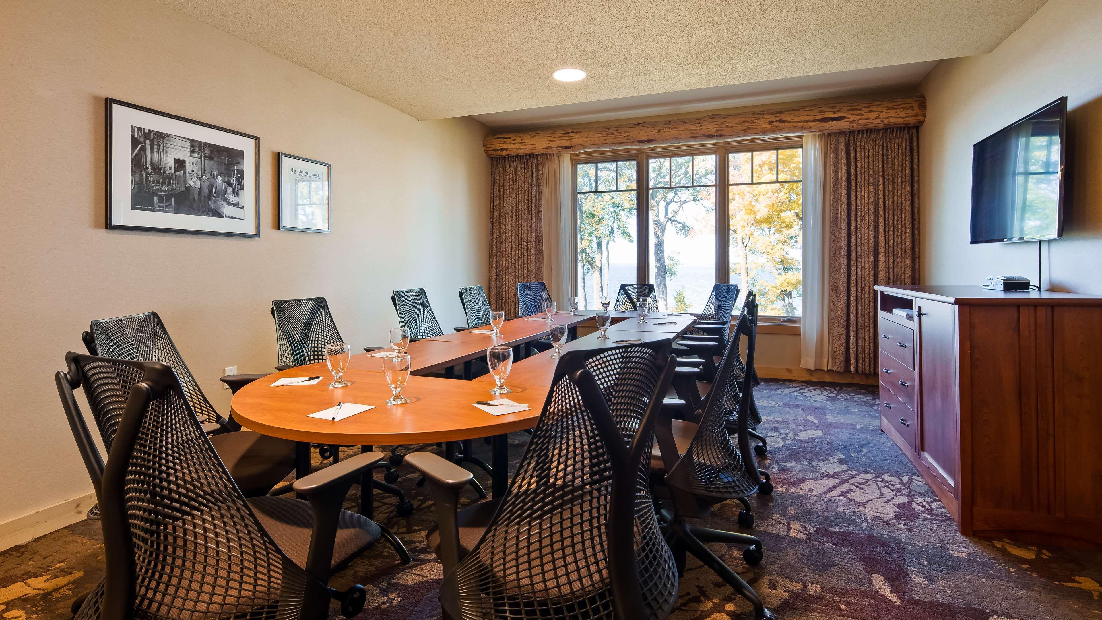 Best Western Premier The Lodge On Lake Detroit Detroit Lakes Bagian luar foto