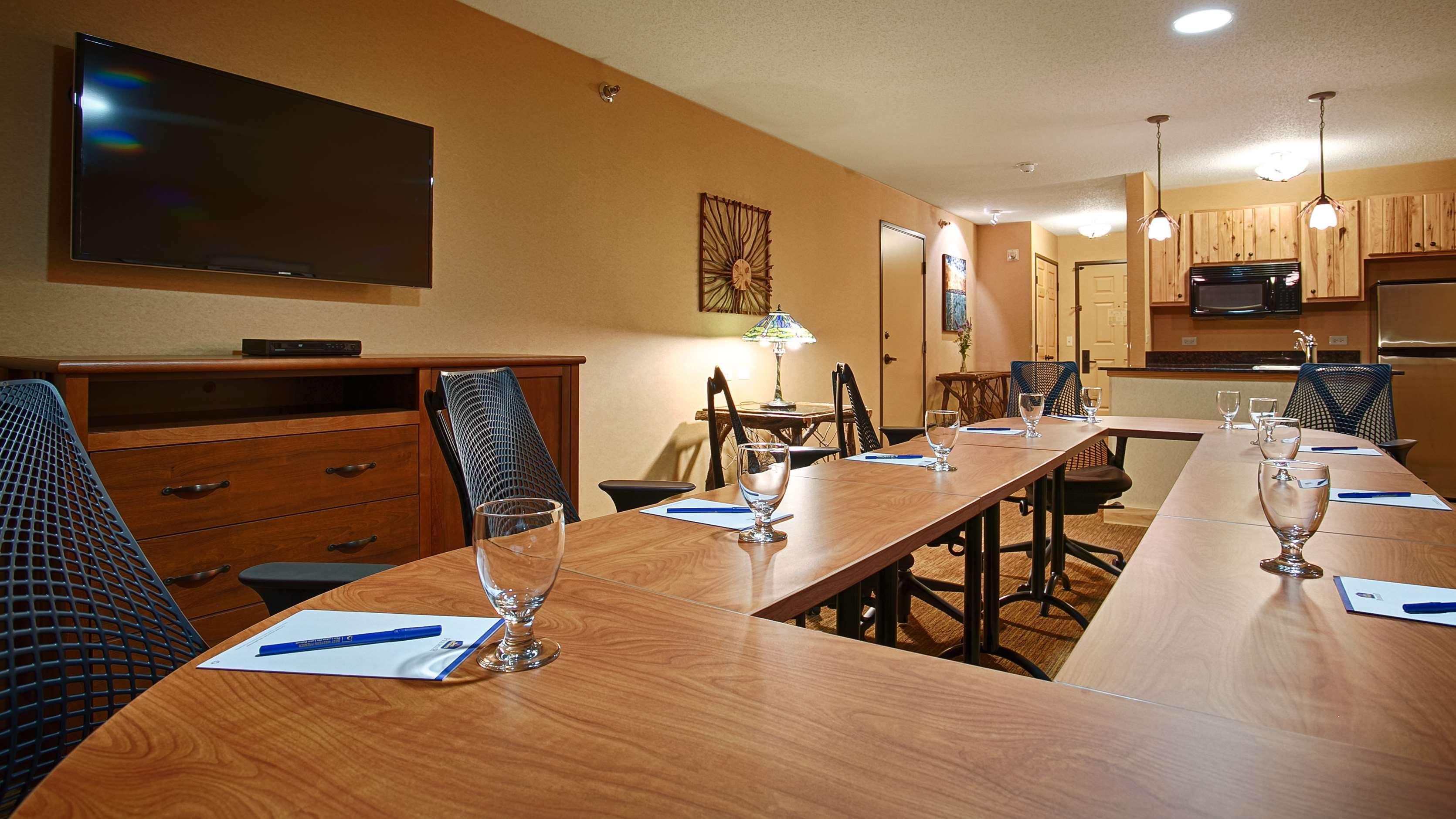 Best Western Premier The Lodge On Lake Detroit Detroit Lakes Bagian luar foto