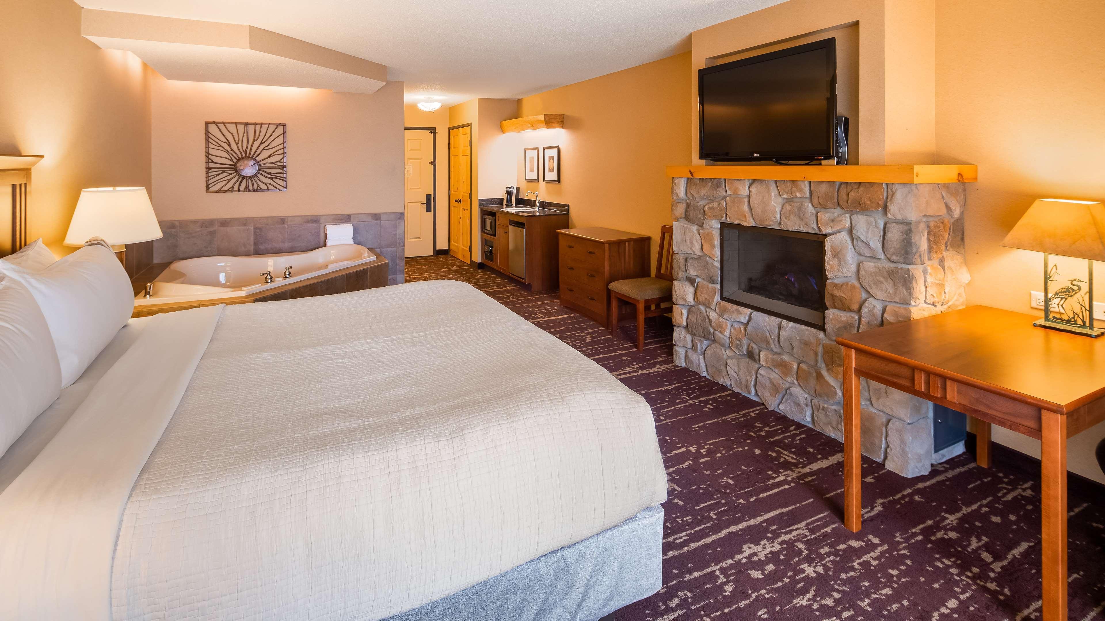 Best Western Premier The Lodge On Lake Detroit Detroit Lakes Bagian luar foto
