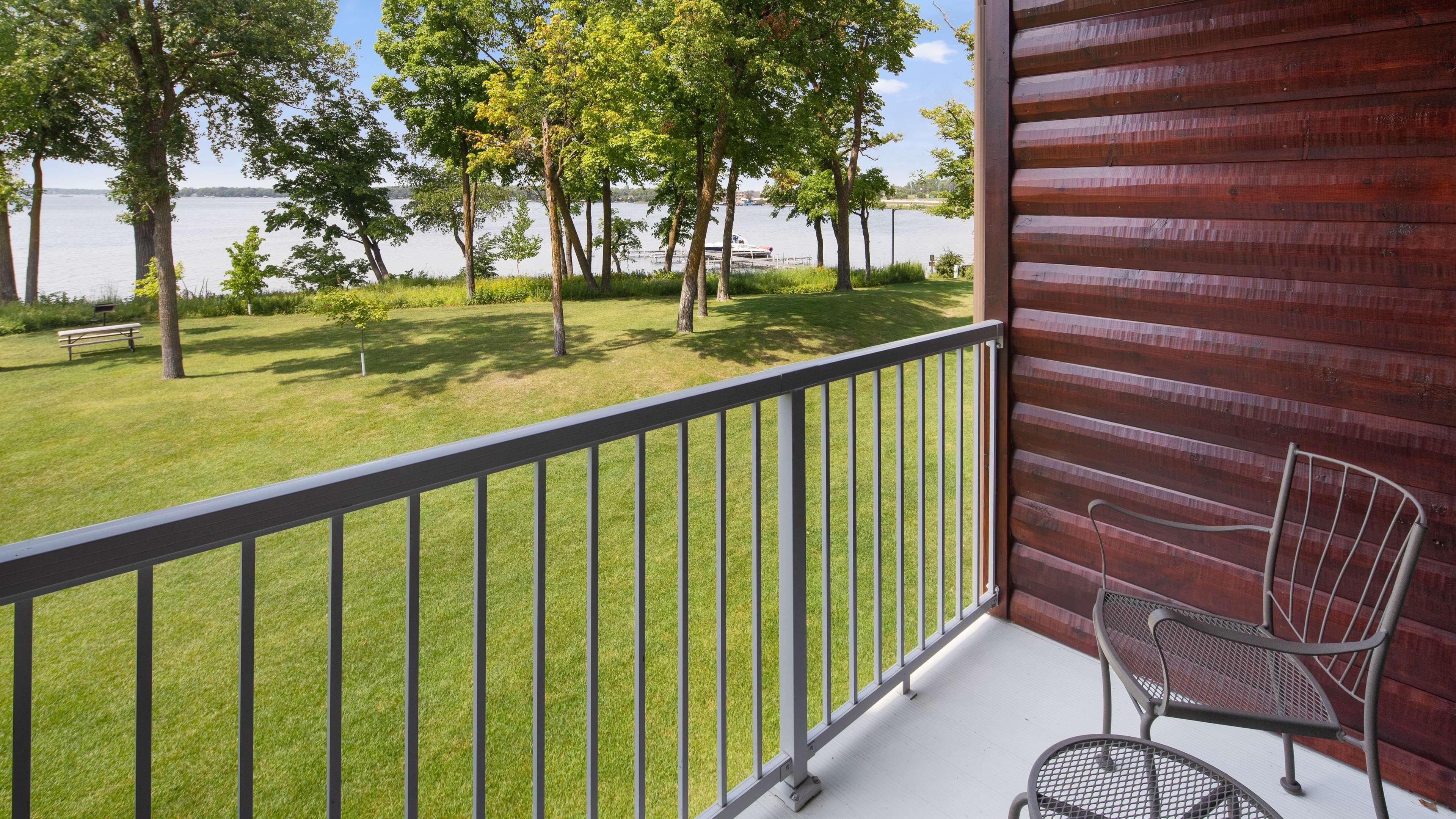 Best Western Premier The Lodge On Lake Detroit Detroit Lakes Bagian luar foto