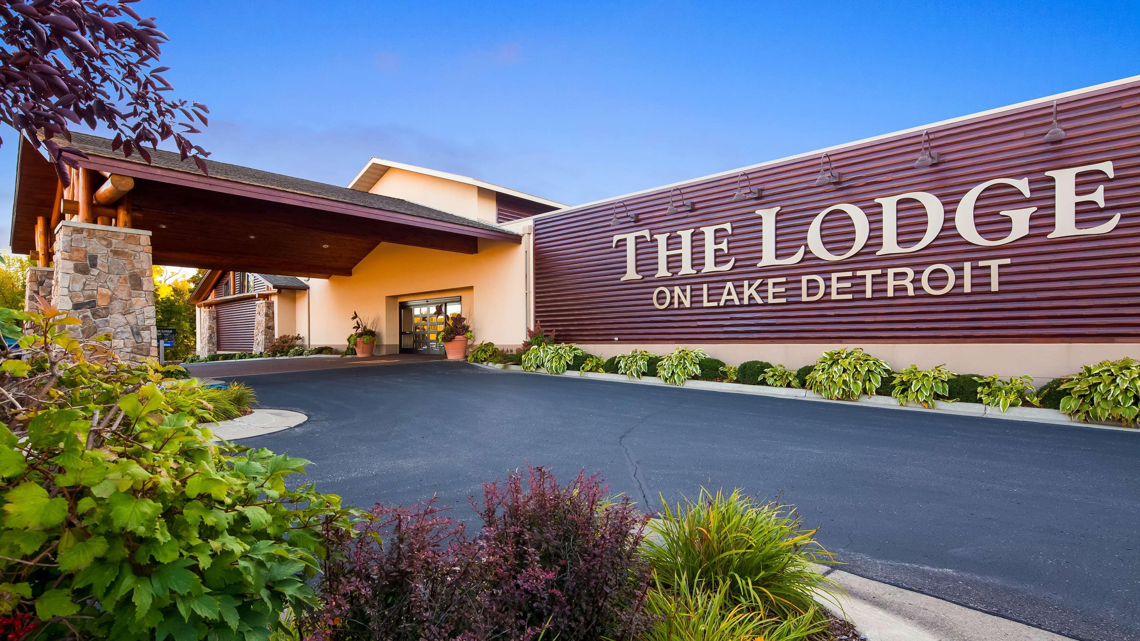 Best Western Premier The Lodge On Lake Detroit Detroit Lakes Bagian luar foto